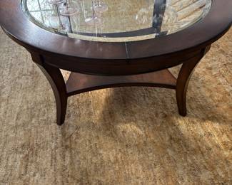 Round Glass Top Conversation Table w/Beveled Edge
