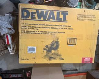 DeWalt sliding compound miter Saw 