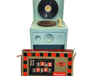 Vintage Childrens 78 RPM Record Player Cabinet + Game