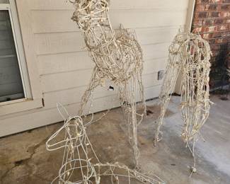 This Christmas family needs a new home 