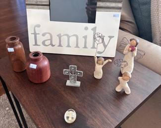 "Family" photo frame, decorative cross, angel figurines, small vases