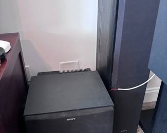 Sony surround sound system, subwoofer and speakers