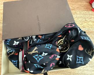 Authentic Louis Vuitton Scarf with Clip and box