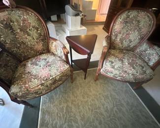 Side armchairs & side table