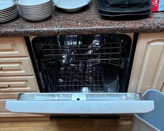 Maytag dishwasher