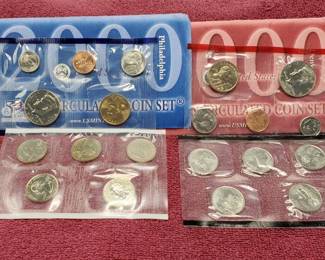 2000 P & D Mint Sets, PLUS Colorized Patriotic Kennedy Half Dollar