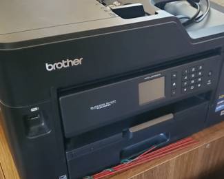 Printer with 4 new XL ink cartridges. (Black, blue, magenta, and yellow)