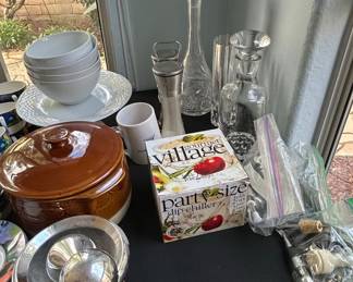 Assorted Kitchenware and Serveware Collection fifth image