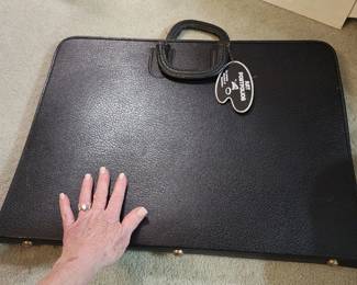 leather portfolio carrier