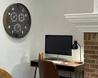 Desk, Wall decor, Apple iMac, Lamp