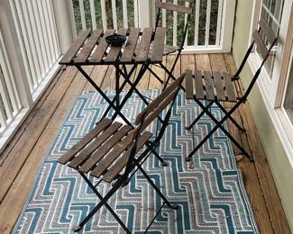 Wooden patio set Table 3 Chairs Rug