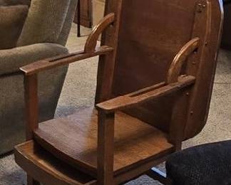 Chair converts to table