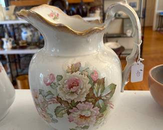 Vintage stuff throughout. 