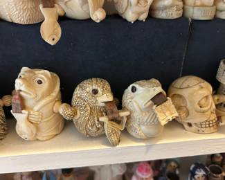 GROUP OF 861 TAPE MEASURE FIGURES