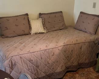 Quilted Daybed Bedding Set