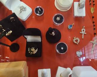 Assorted Gold jewelry 