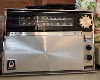 General Electric Overture AM/FM Transistor Radio