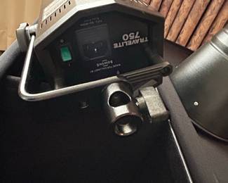 Calumet Travelite 750 Studio Strobe Light Kit with Case