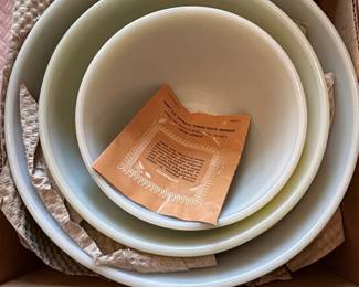 Pyrex Primary Yellow Mixing Bowl Set - 400 Series