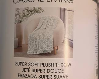 Casual Living Super Soft Plush Throw
