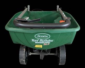 Scotts Turf Builder Edgeguard DLX Broadcast Spreader