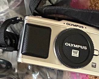 Olympus PEN E-P1 Mirrorless Digital Camera