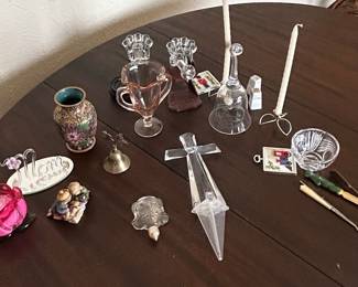 Assorted Vintage Decorative Items on a great flip table