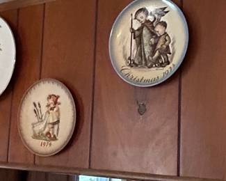 Hummel Goebel "The Guardian Angel" Christmas Plate 1974