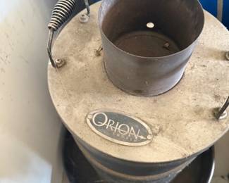 Charcoal pressure grill