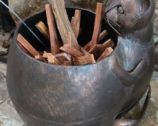 Bronze-Finish Cast Metal Mouse Pot/Planter
