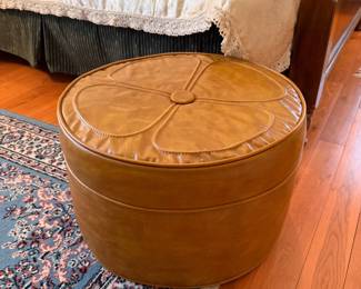Vintage ottoman