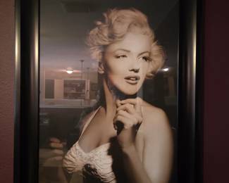 Large picture of Marilyn.