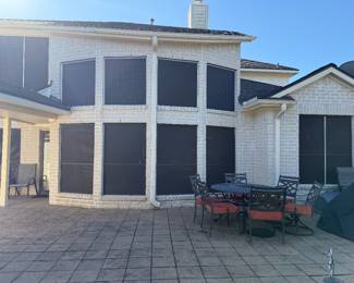 60 inch Large round patio table with 6  chairs.