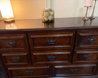 Goes with queen bedroom set.