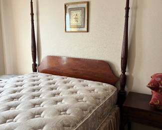 70	260.00	Queen size two poster bed - frame only mahogany