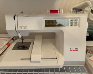 73	400.00	BERNINA Deco 650 Embroidery Machine