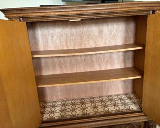 74	500.00	Antique Oak Belgian linen cabinet 51Wx19Dx58H - carved figurines - with long bottom drawer