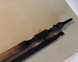 8	100.00	Carved Tapestry Holder