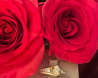 $575 - 1 ctw marquise / round ring 0.35 center. 3/4 to 1 ctw. diam. - size 4 1/2- 14kt yellow gold. 