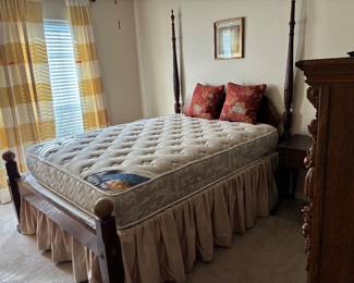 70	260.00	Queen size two poster bed - frame only mahogany