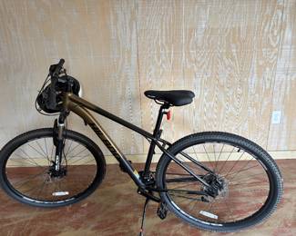 80	140.00	Hiland mountain bike with helmet 