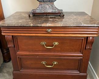 60	500.00	Lexington chest drawers set of 2 with granite top 30x18x28r  Nautica Collection 