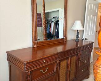 58	500.00	Lexington chest drawers 74"Lx20Dx37"H with mirror - Nautica Collection 