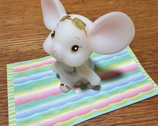 #90 Fenton glass blue bikini mouse G.Farley $70