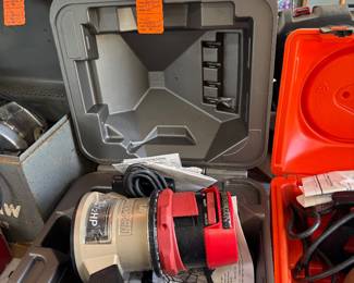 #100 - $50 - Craftsman 1 1/2 HP router 