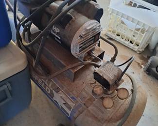 #70 Compressor Campbell Hausfeld 5HP -20 gallon