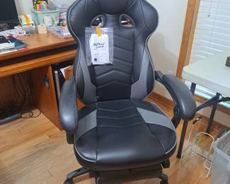 #67 Gaming chair RESPAWN 110 with foot rest $110