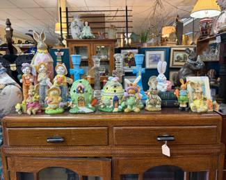 lots of vintage Easter, bunny figurines