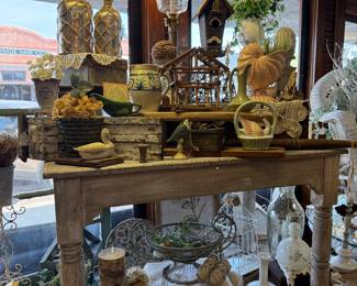 Lots of Spring decor