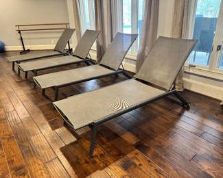 Outdoor Chaise Loungers